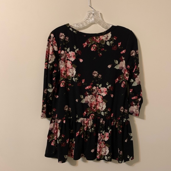 Floral Top by LES AMIS size Small - Picture 7 of 13